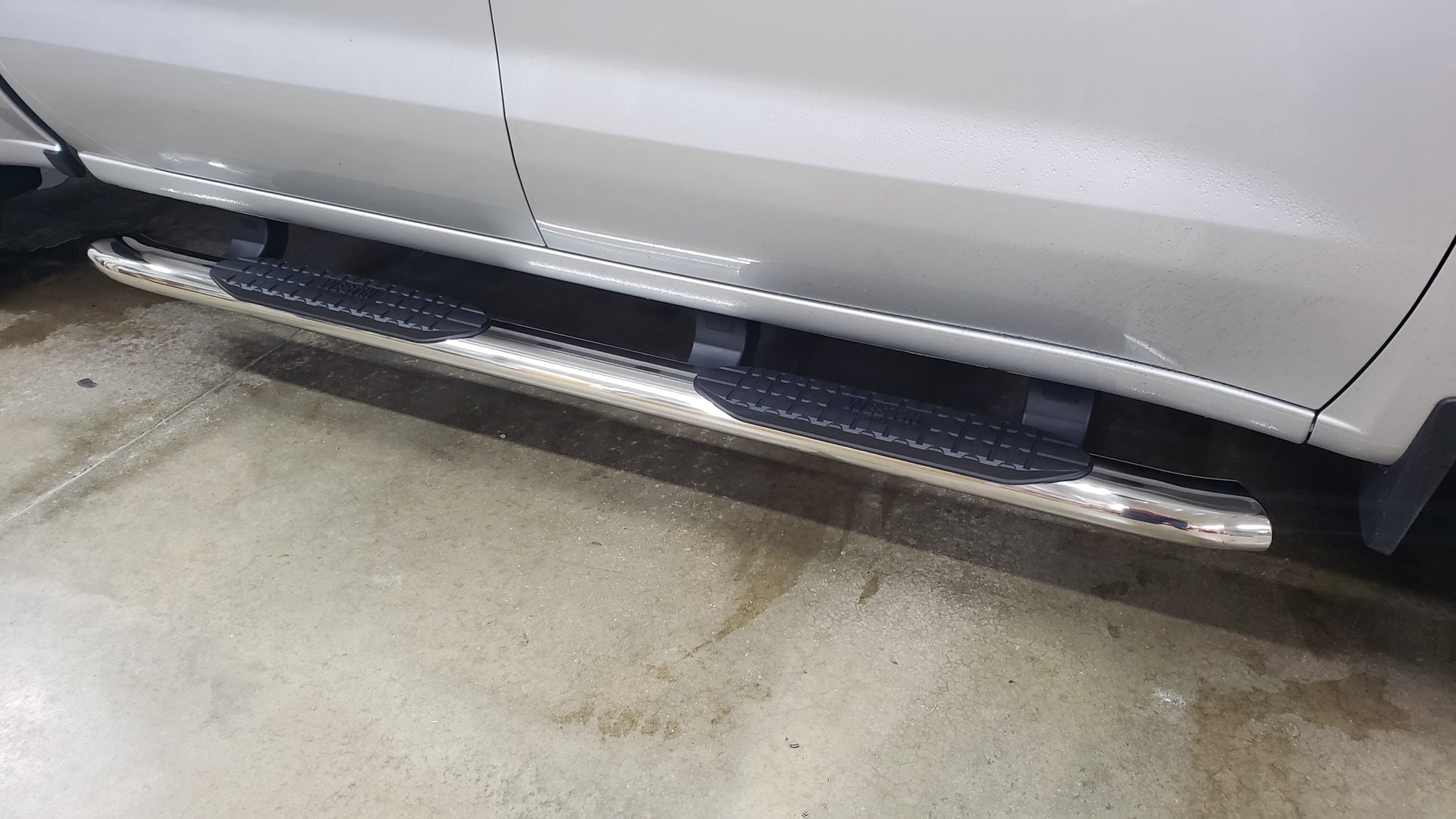 Westin Pro Traxx 5 Inch Oval Tube Steps - Stainless Steel - image 4