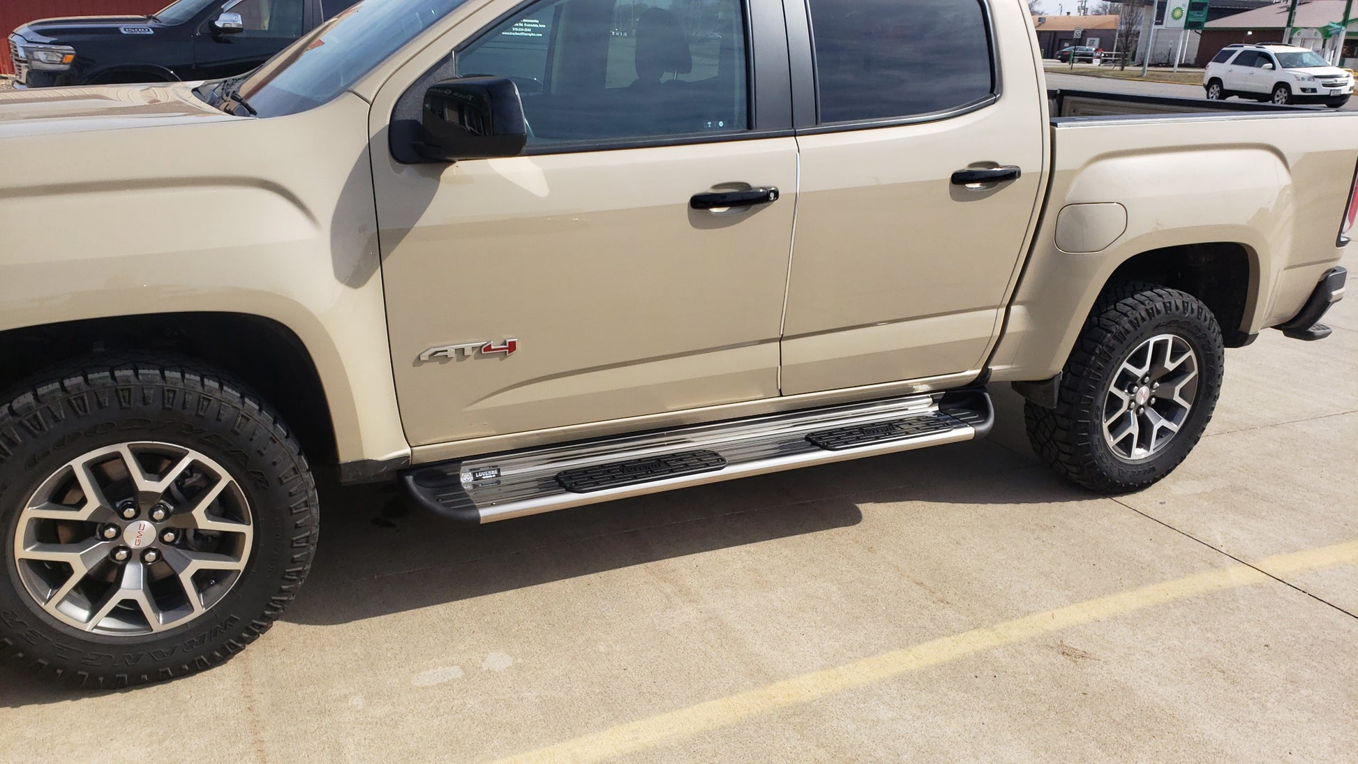 Luverne Side Entry Steps - Polished Stainless Steel - image 7