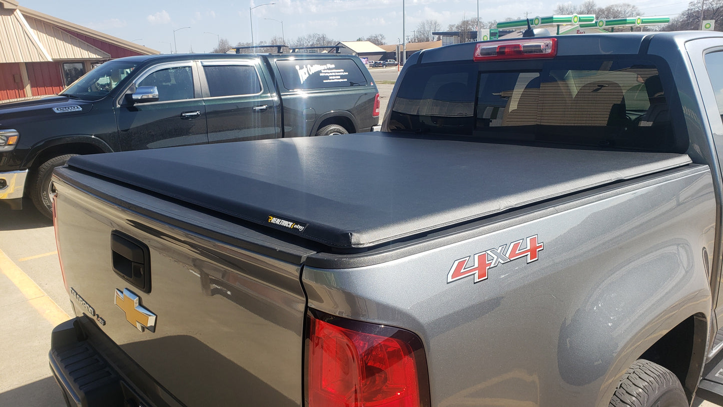 Extang Trifecta ALX - Soft Folding Tonneau Cover - image 4