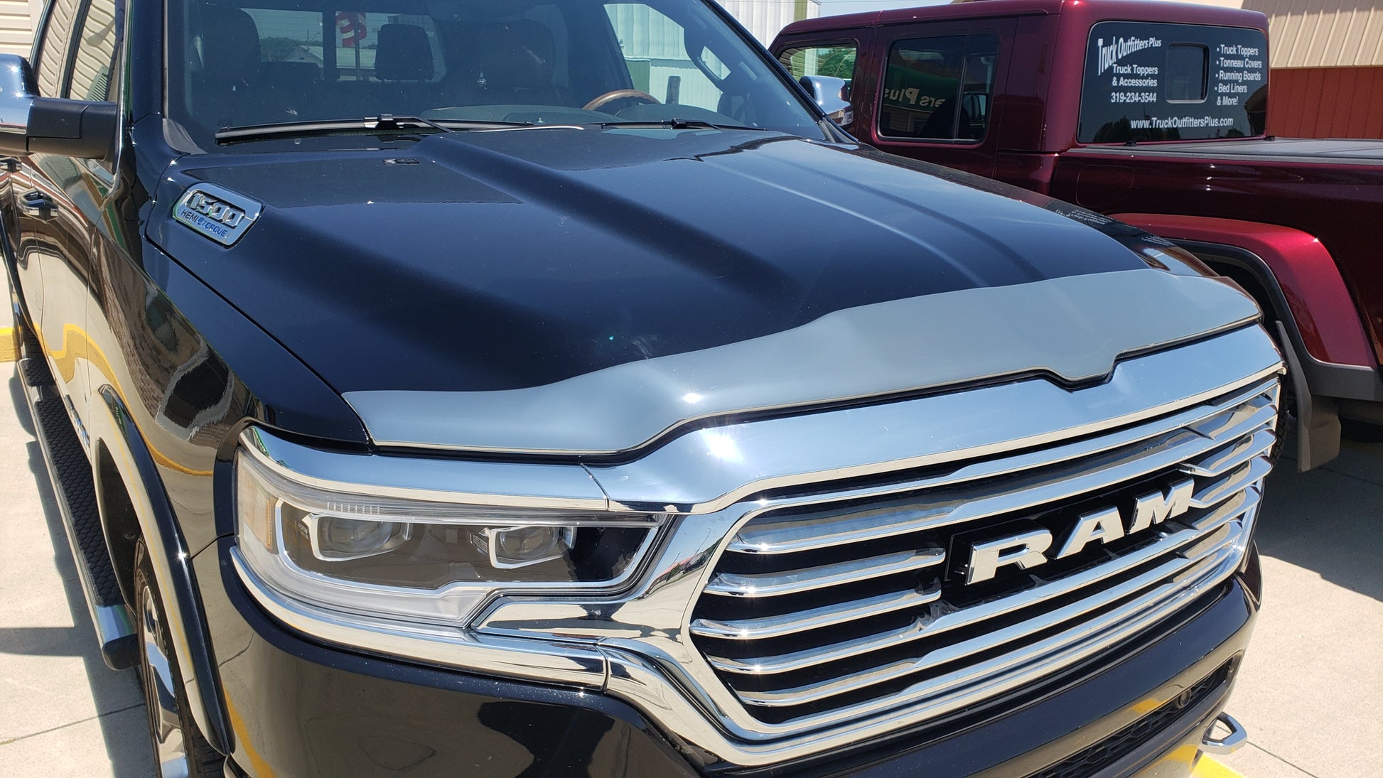 Auto Ventshade Aeroskin - Chrome - image 2