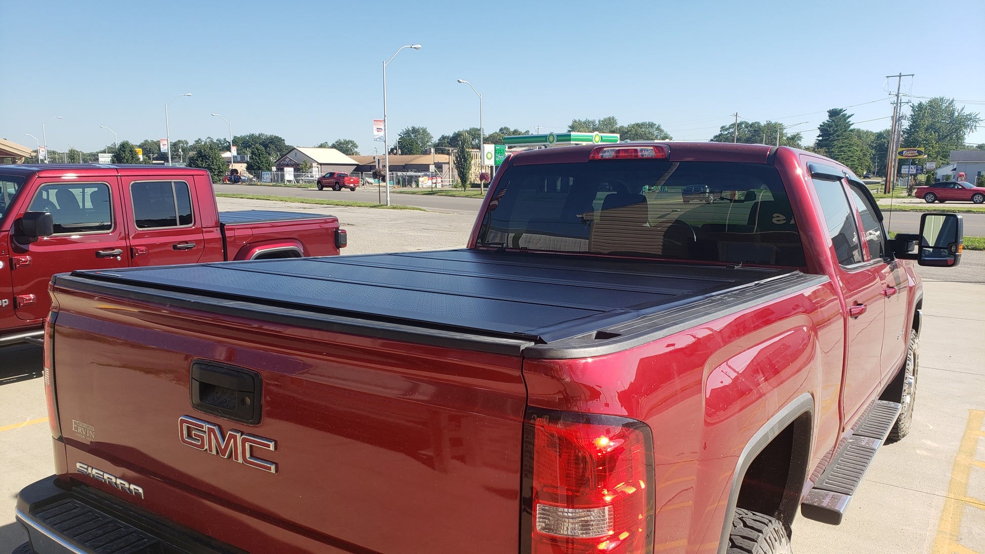 Leer HF 650M - Hard Quad-Fold Tonneau Cover - image 7