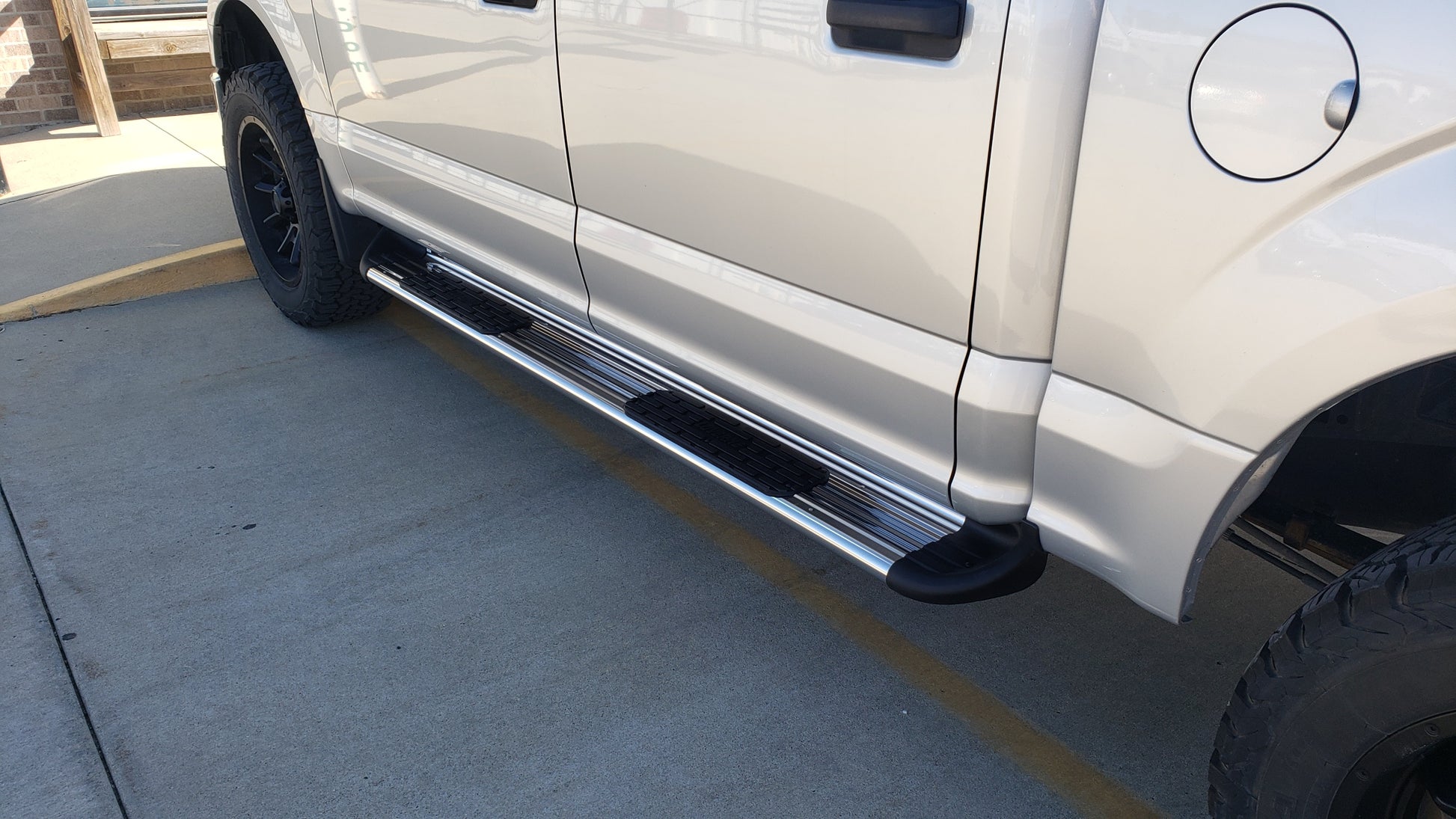 Luverne Side Entry Steps - Polished Stainless Steel - image 4