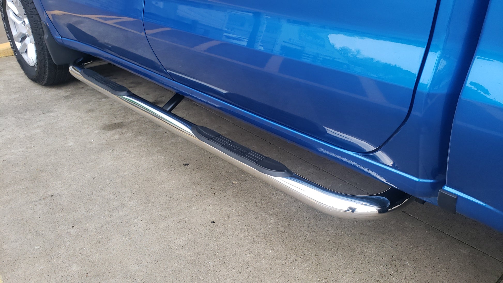 Westin E-Series Nerf Bars - Stainless Steel - image 3