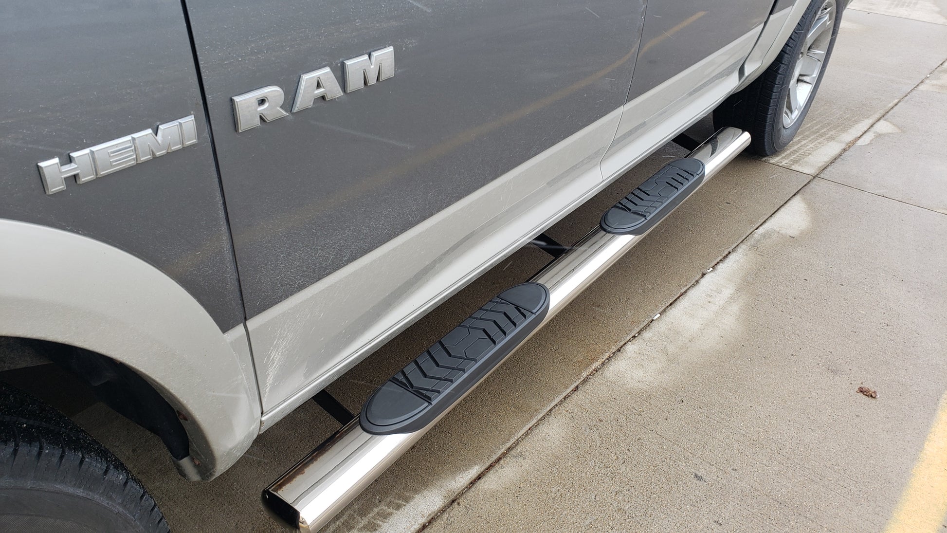 Trail FX 5 Inch Oval Tube Steps - Stainless Steel - image 3
