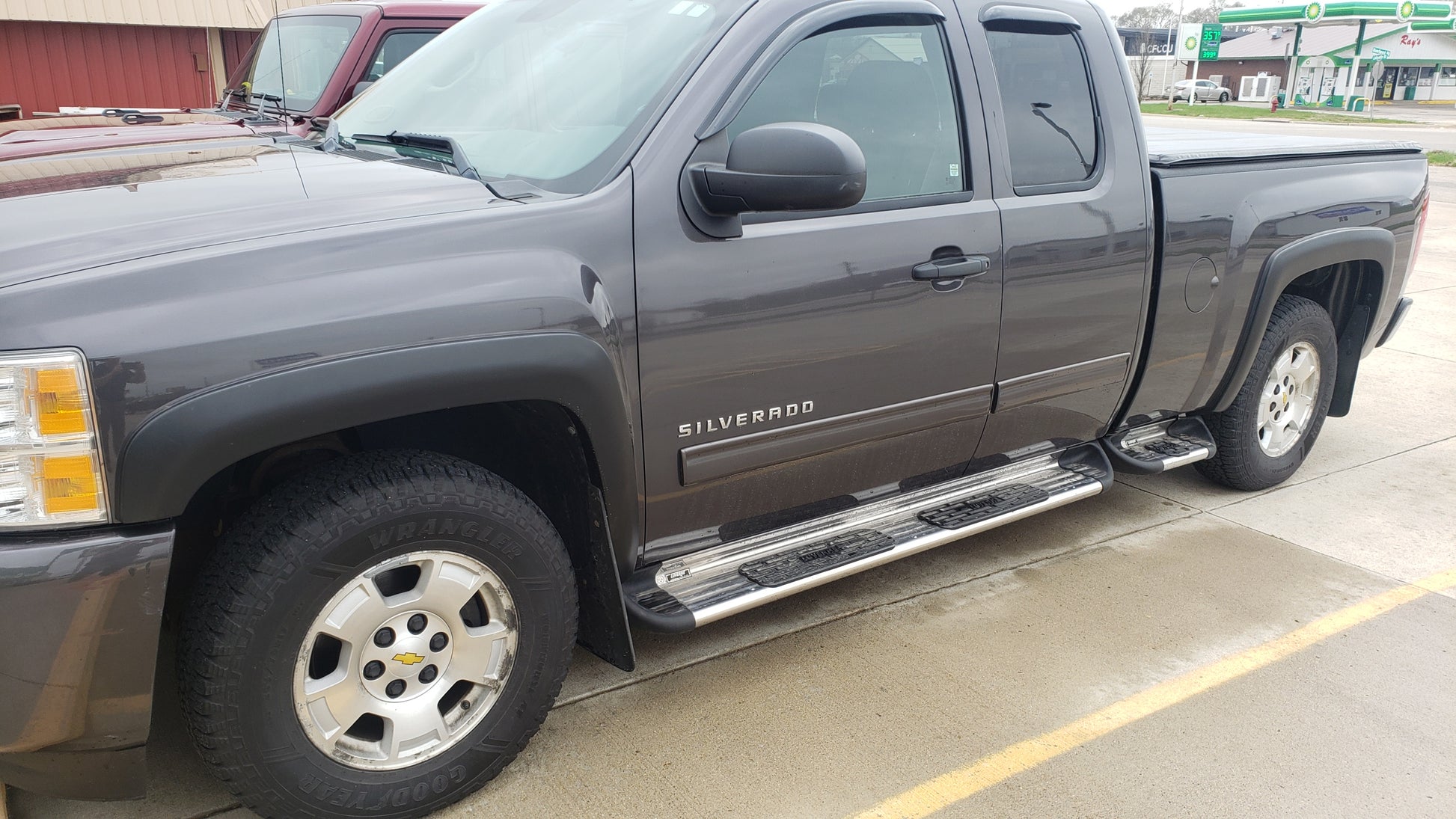 Lund Fender Flares - SX - Street Style - image 2