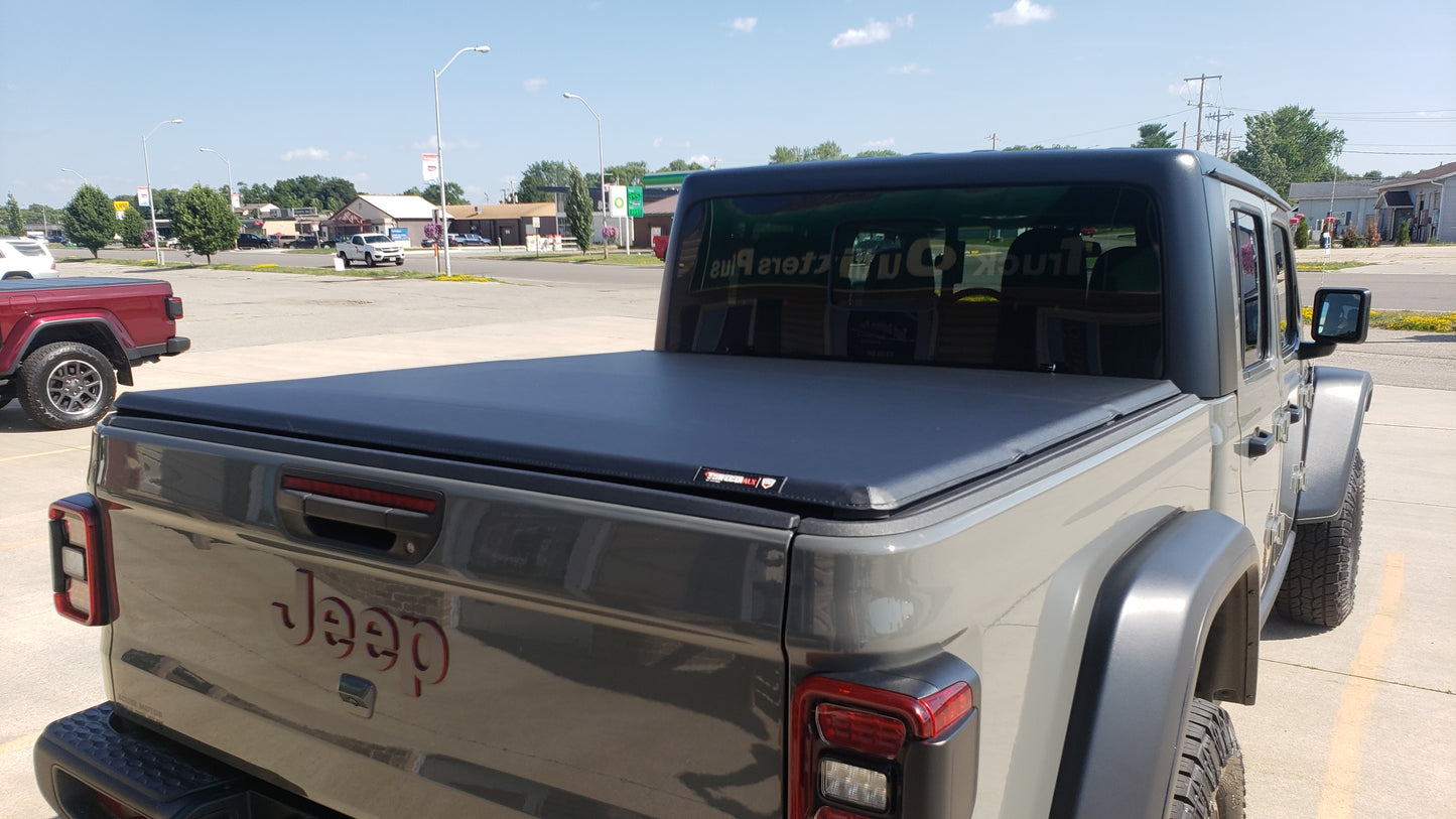 Extang Trifecta ALX - Soft Folding Tonneau Cover - image 4