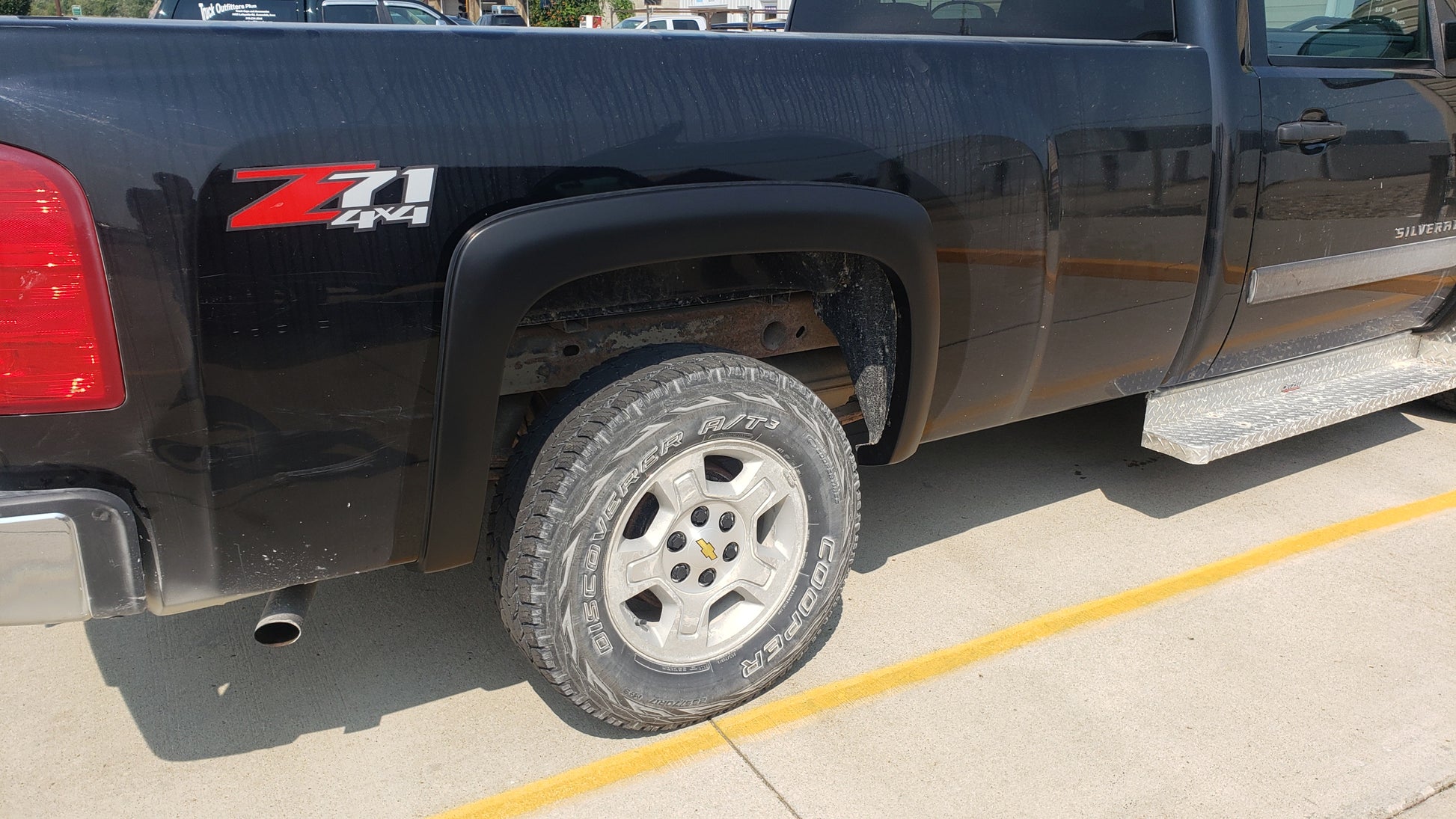 Lund Fender Flares - SX - Street Style - image 3