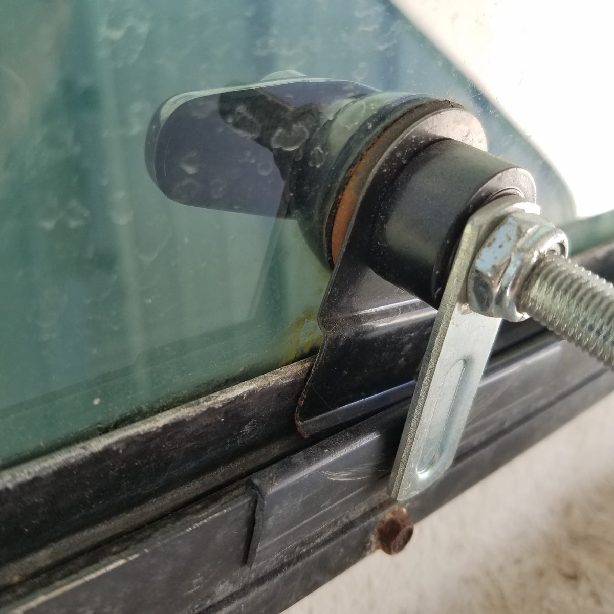 Side Access Door Lock Retainer Clip - image 4